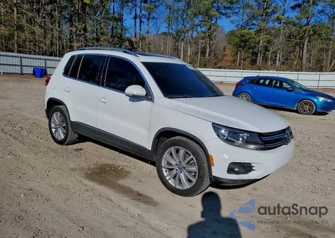 2015 Volkswagen Tiguan S from USA, damaged, VIN WVGAV7AX3FW514811